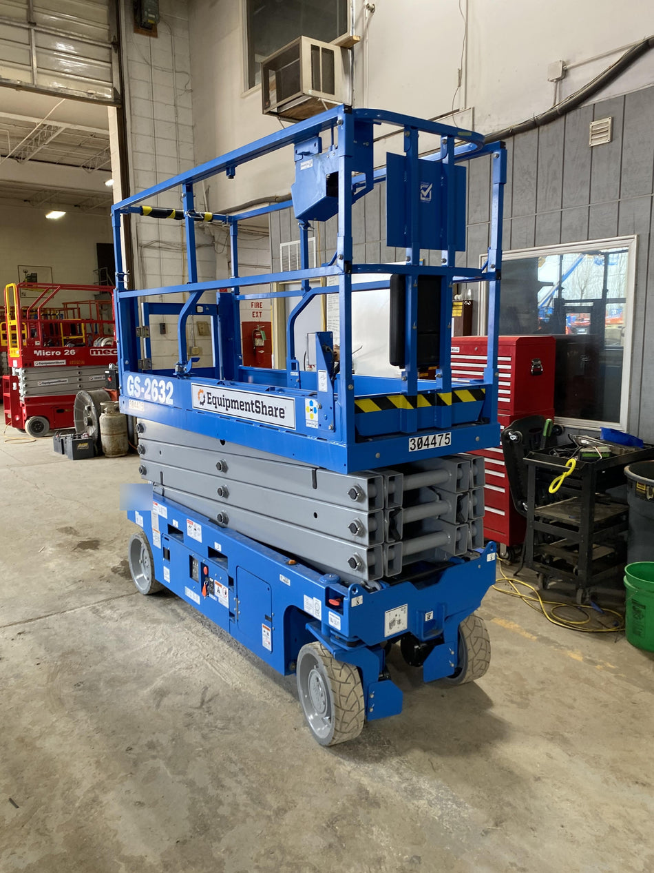 2023 GENIE GS-2632