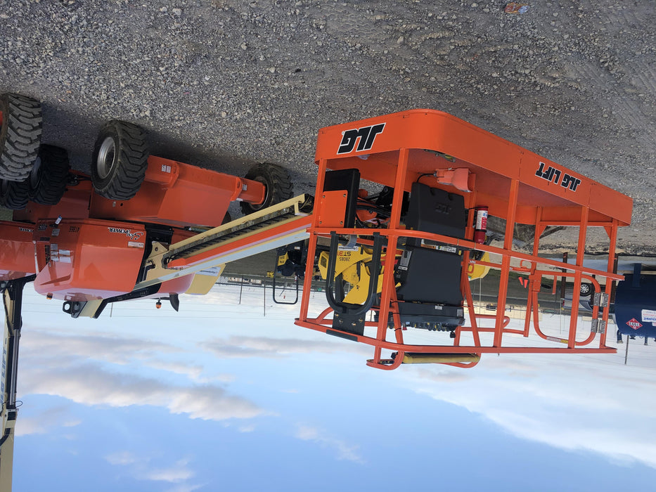 2019 JLG 400S