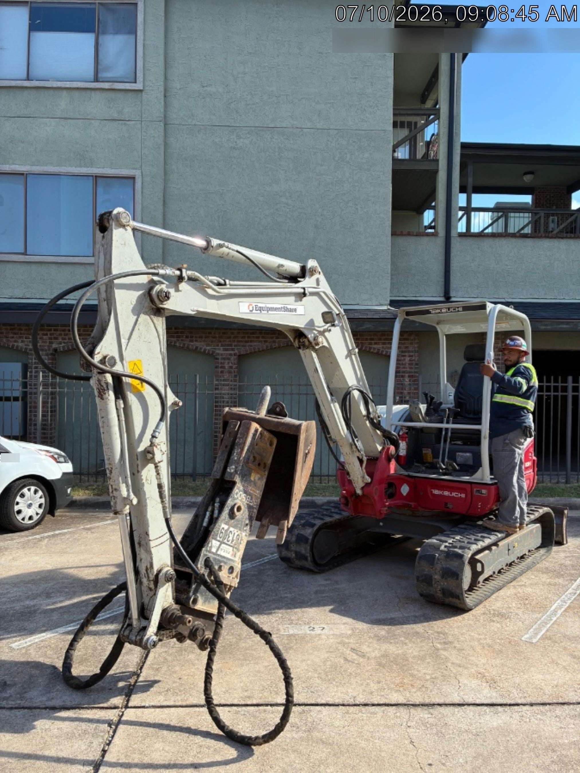 2021 TAKEUCHI TB250-2