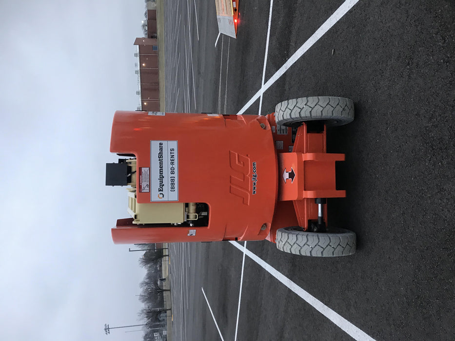 2019 JLG E300AJP