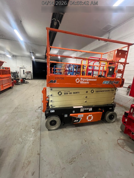 2022 JLG ES3246