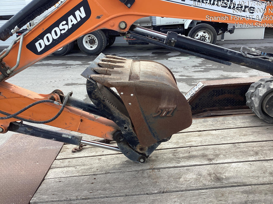 2020 TAG MANUFACTURING 30" Bucket - Tag