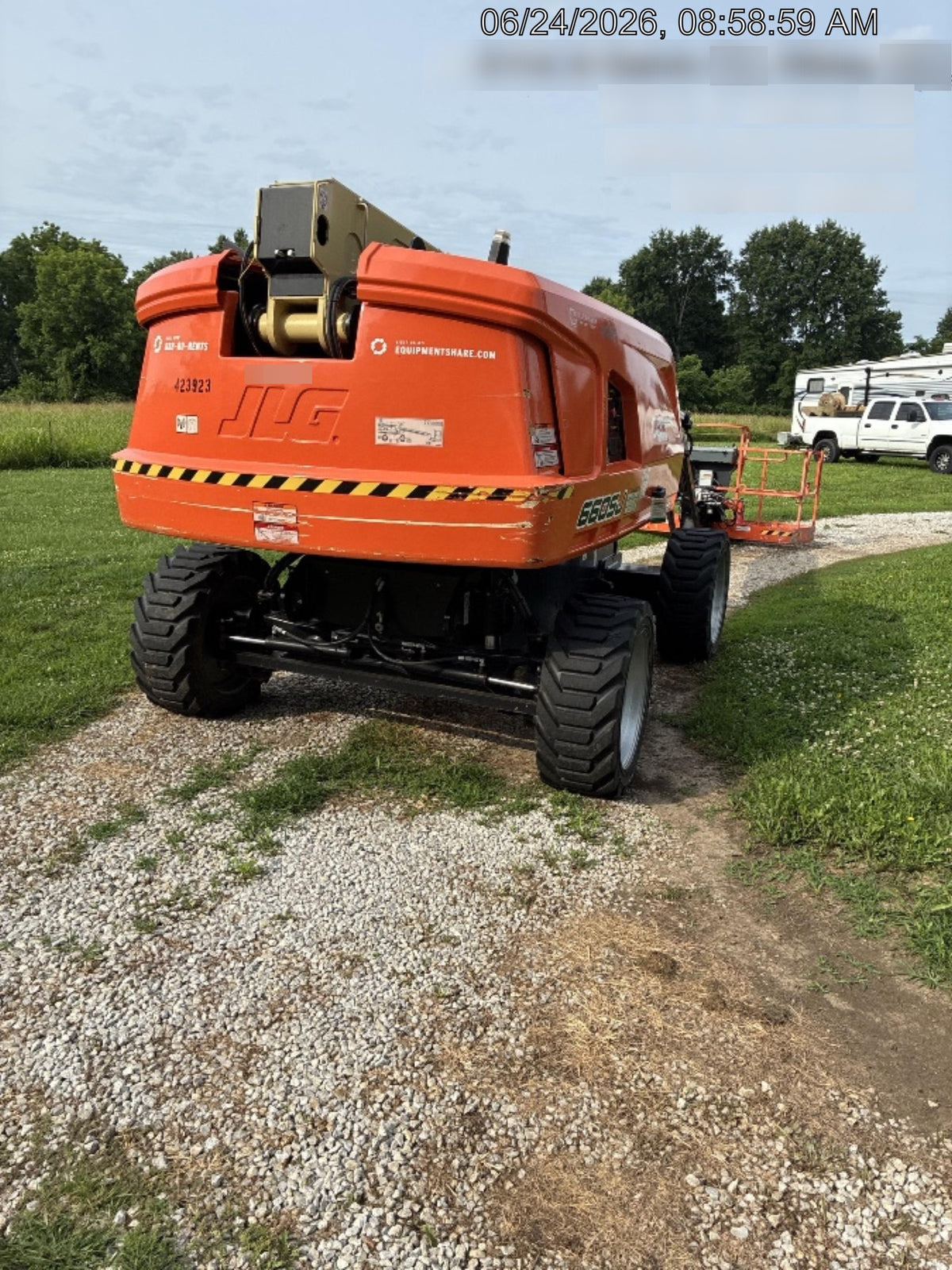 2024 JLG 660SJ