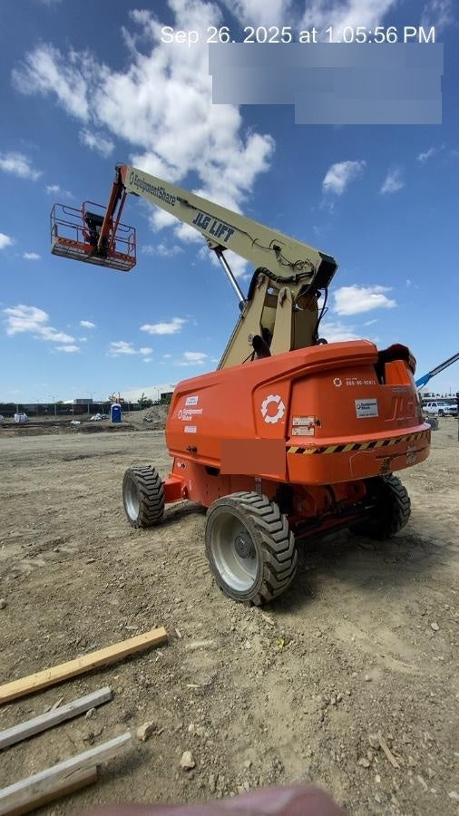 2023 JLG 660SJ