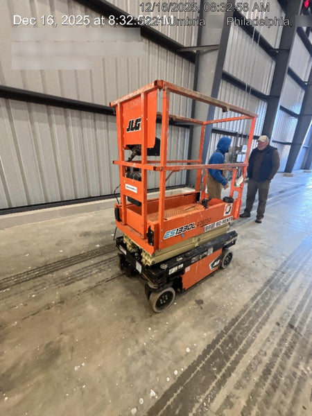 2022 JLG ES1330L