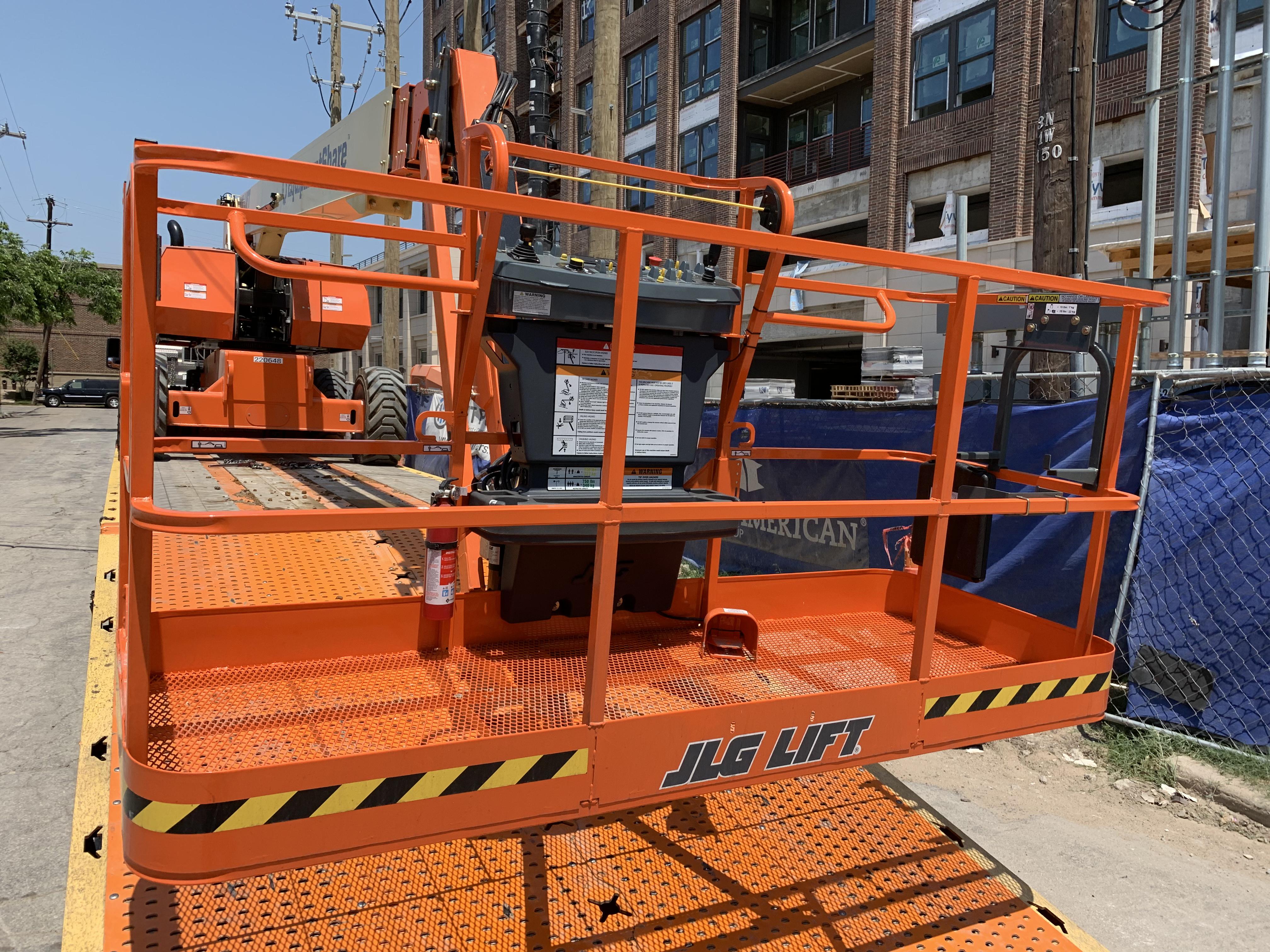 2022 JLG 860SJ