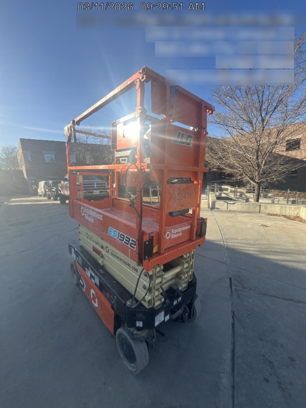2024 JLG ES1932