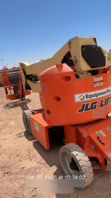 2019 JLG E400AJPN