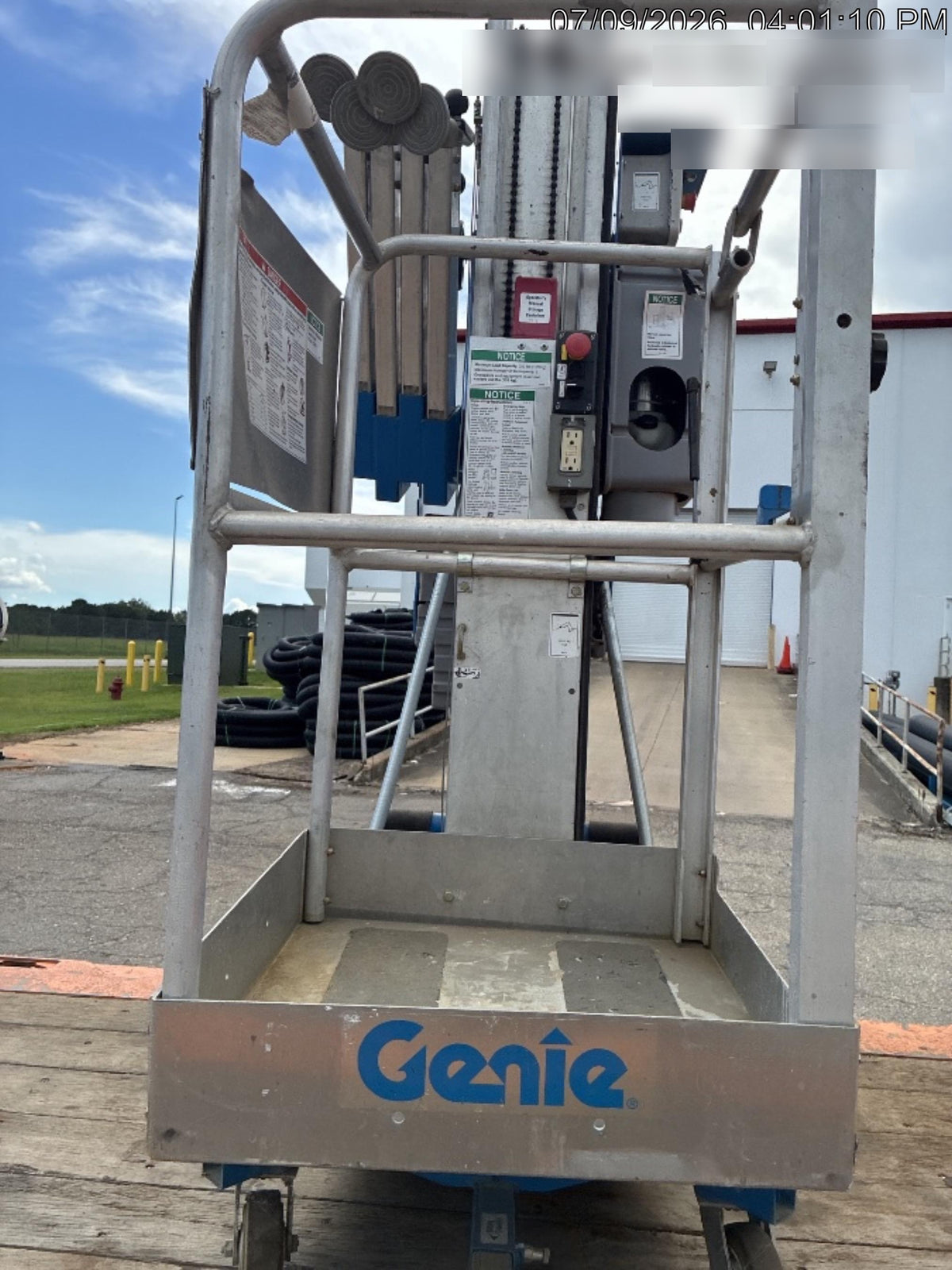 2019 GENIE AWP-30S