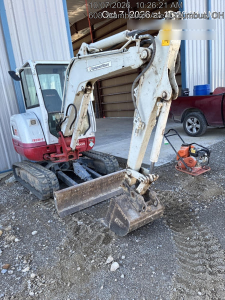 2021 TAKEUCHI TB235-2CR