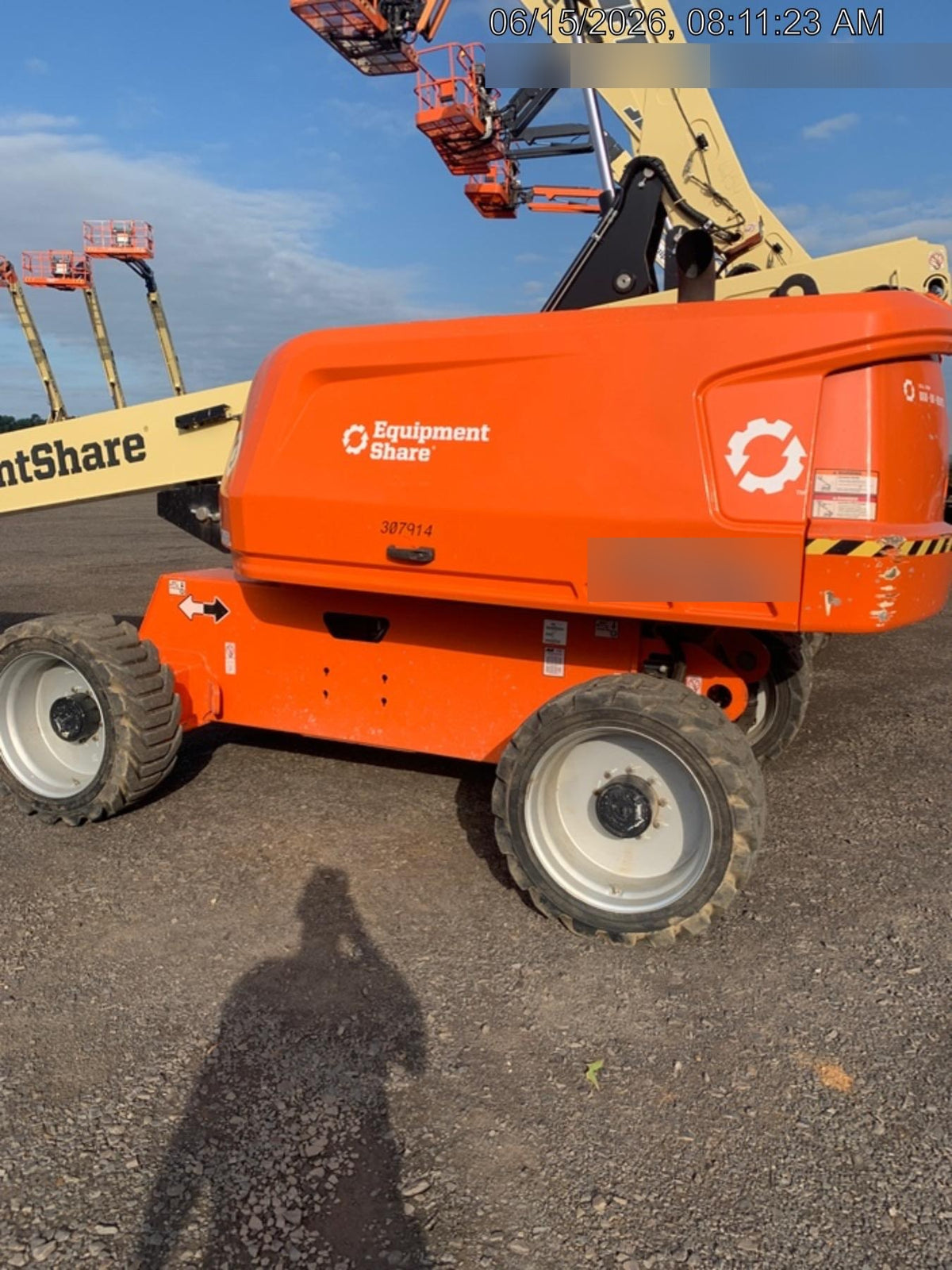 2023 JLG 660SJ