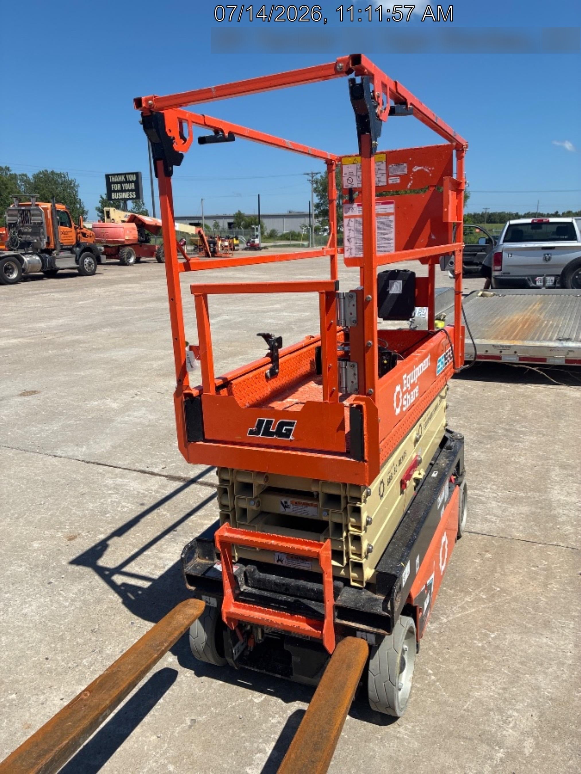 2022 JLG ES1932