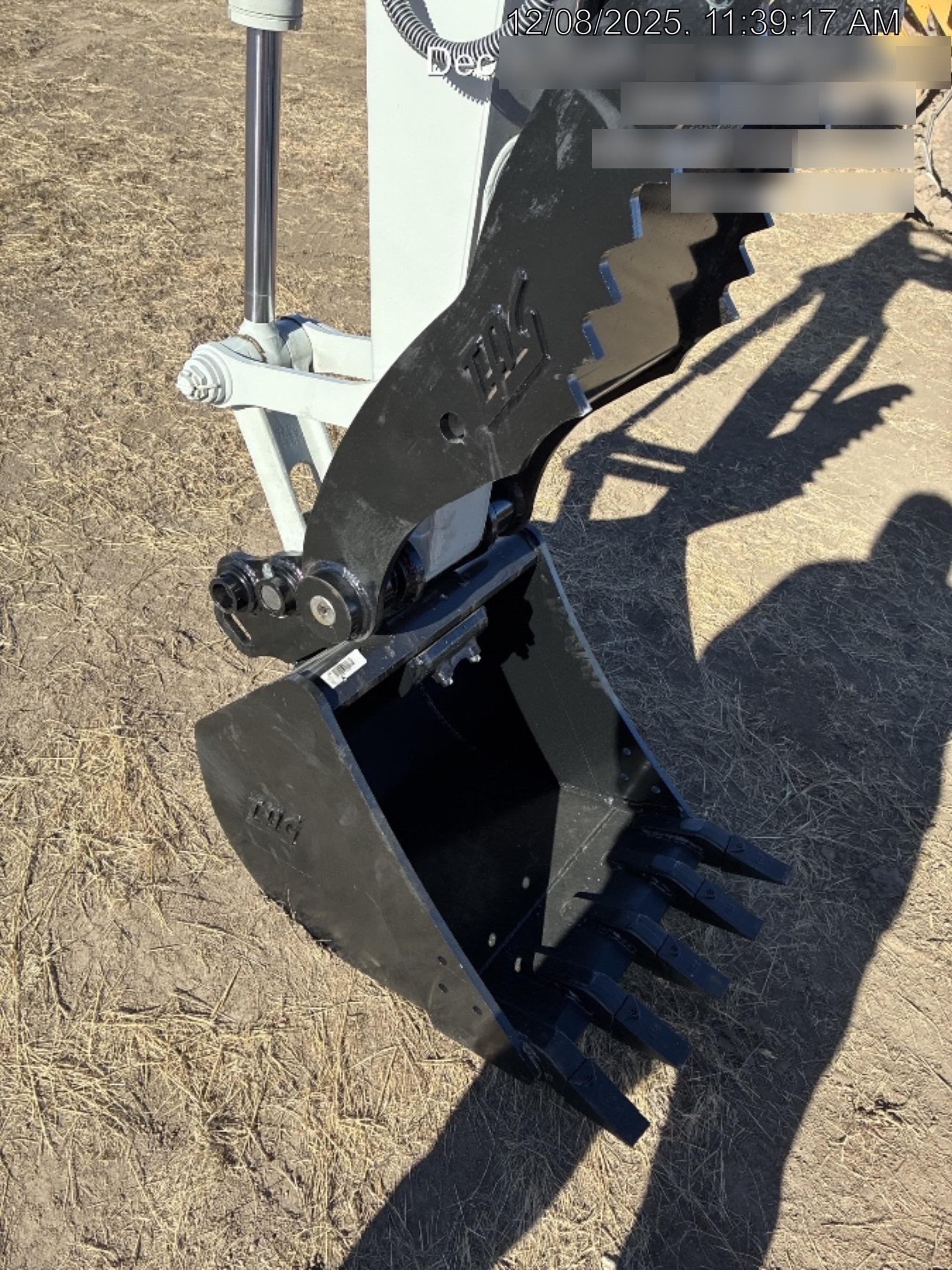 2025 TAKEUCHI 24" Bucket Takeuchi