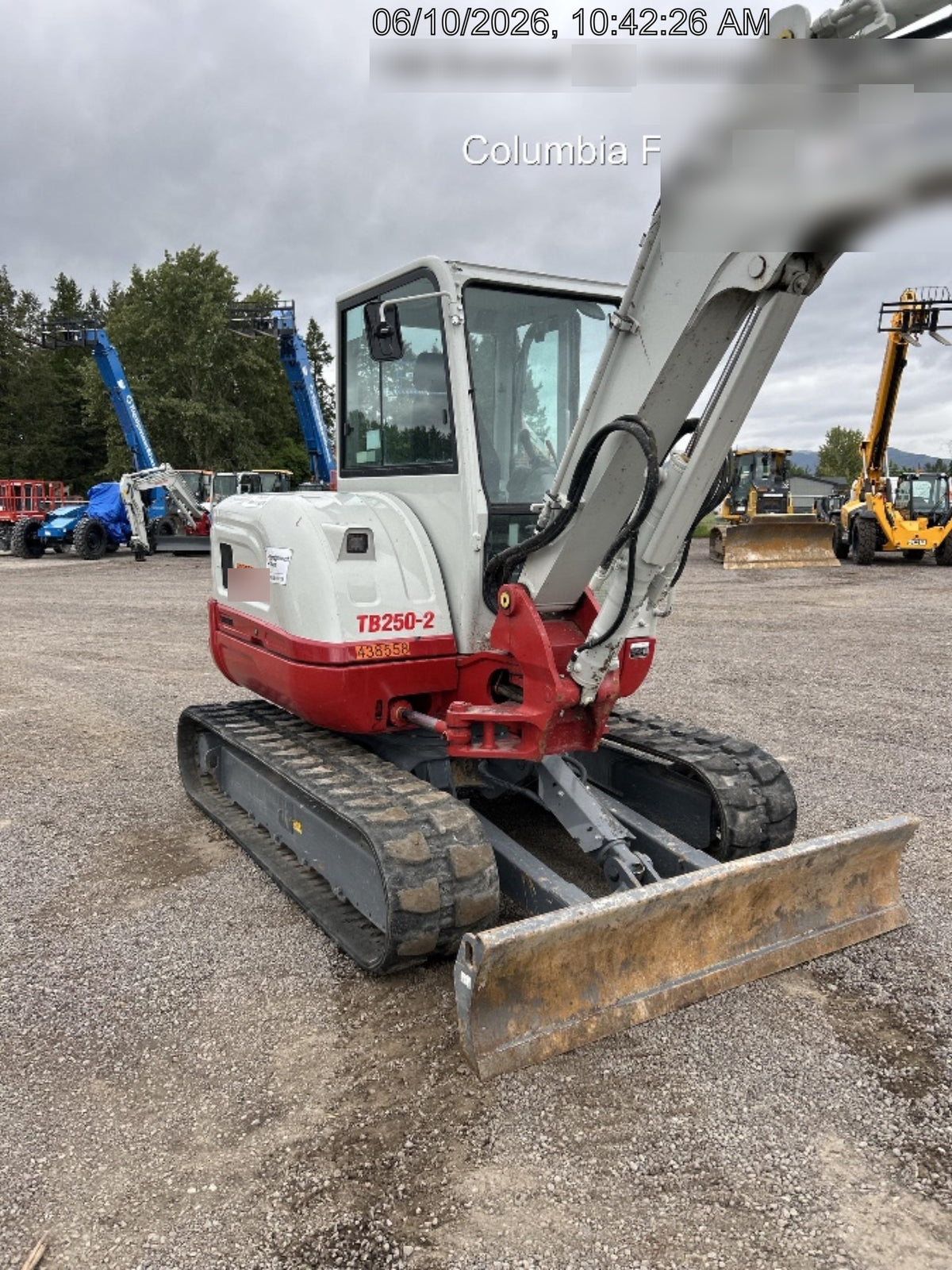 2024 TAKEUCHI TB250-2CR