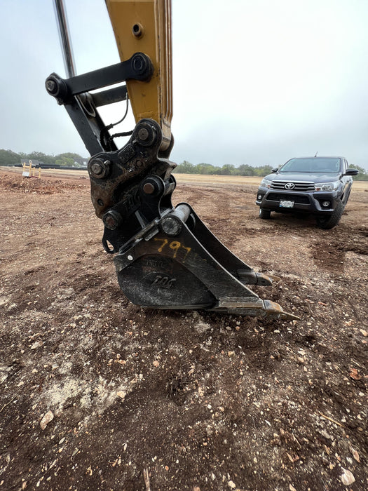 2020 TAG MANUFACTURING 24" V-Bottom Bucket