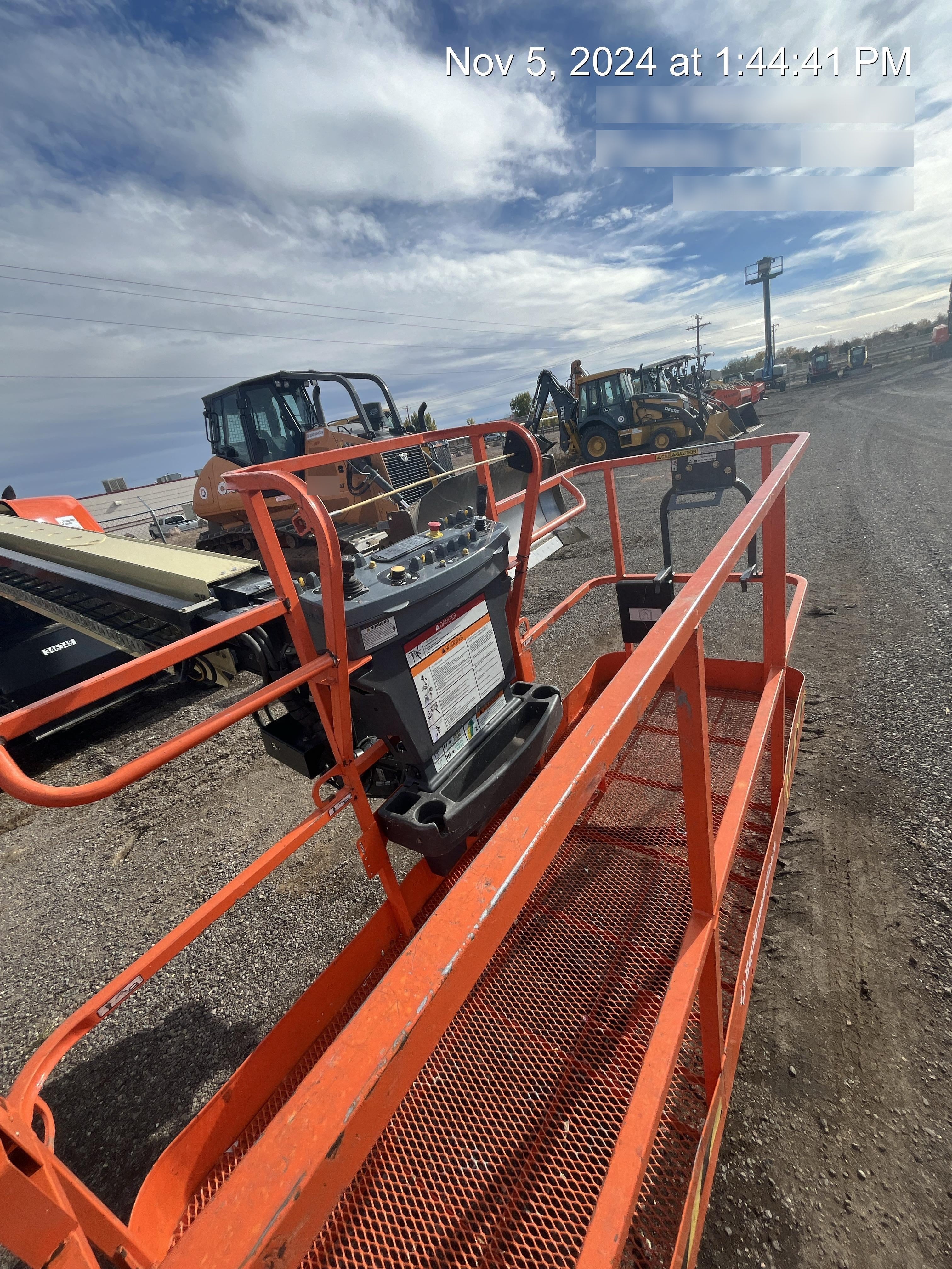 2023 JLG 600S