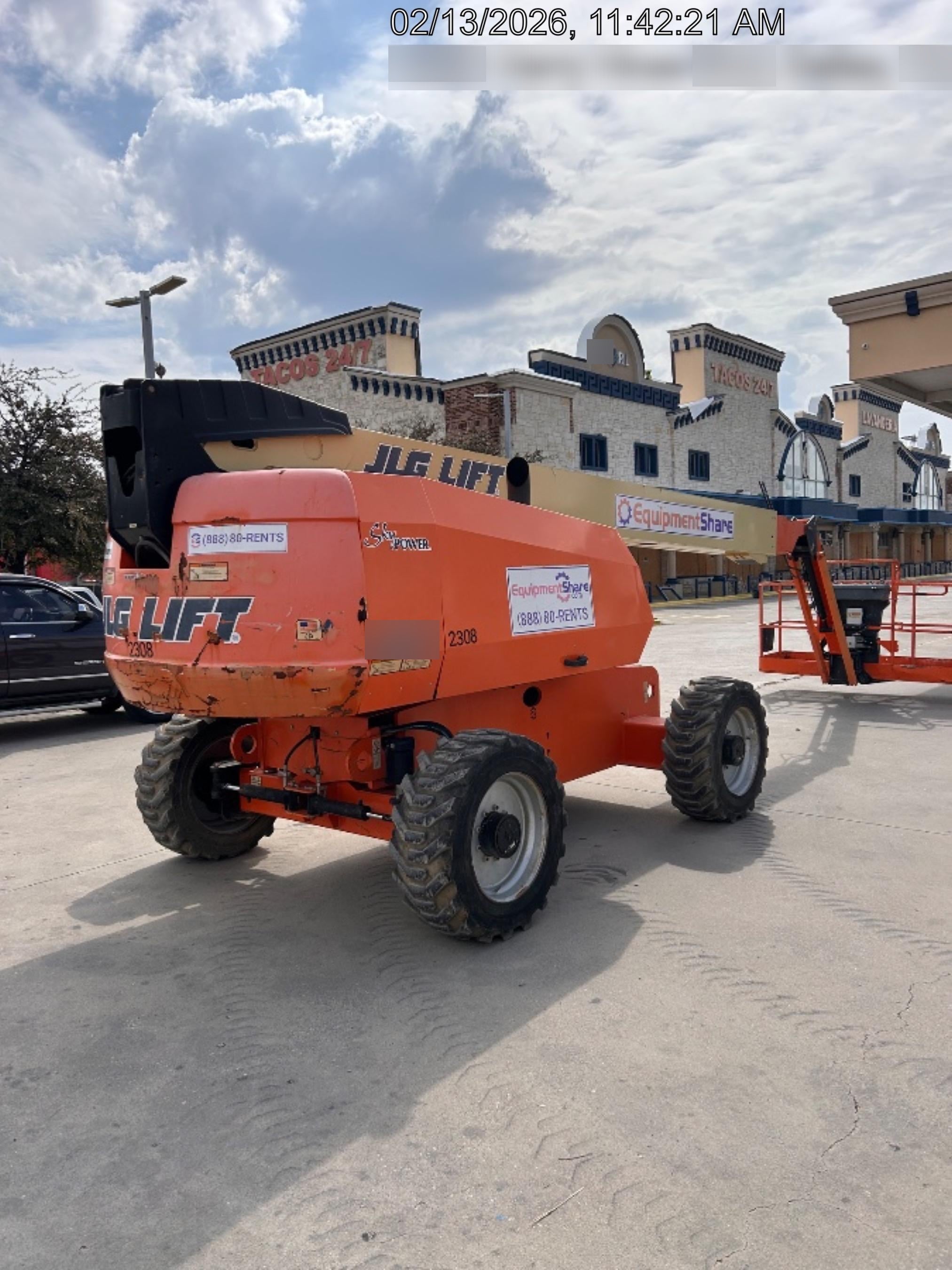 2016 JLG 660SJ