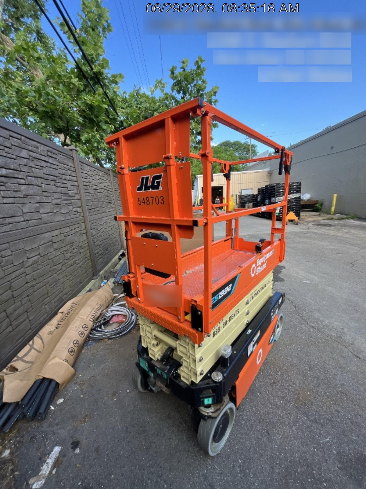 2025 JLG ES1932