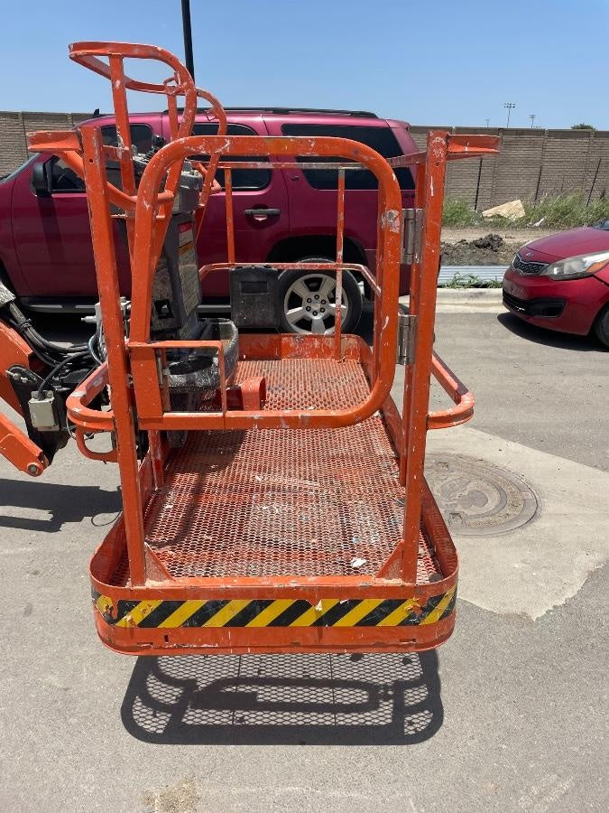 2022 JLG 860SJ