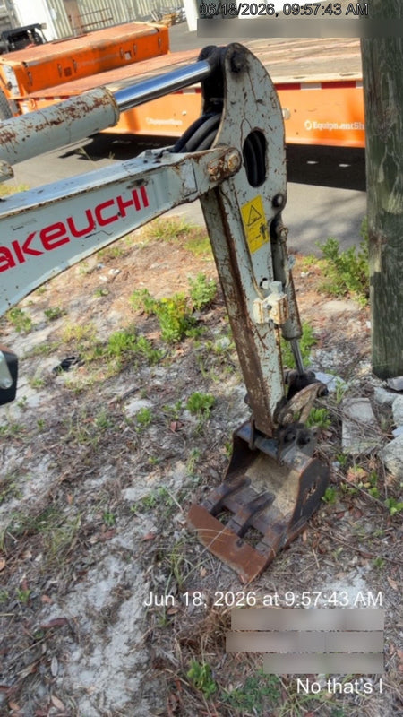 2022 TAKEUCHI TB210R