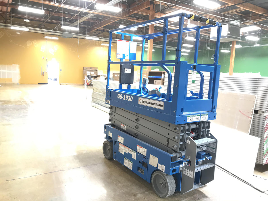 2020 Genie GS-1930 Solid Non Marking Tires, Beacon, Folding rails with half height swing gate, 800W Inverter