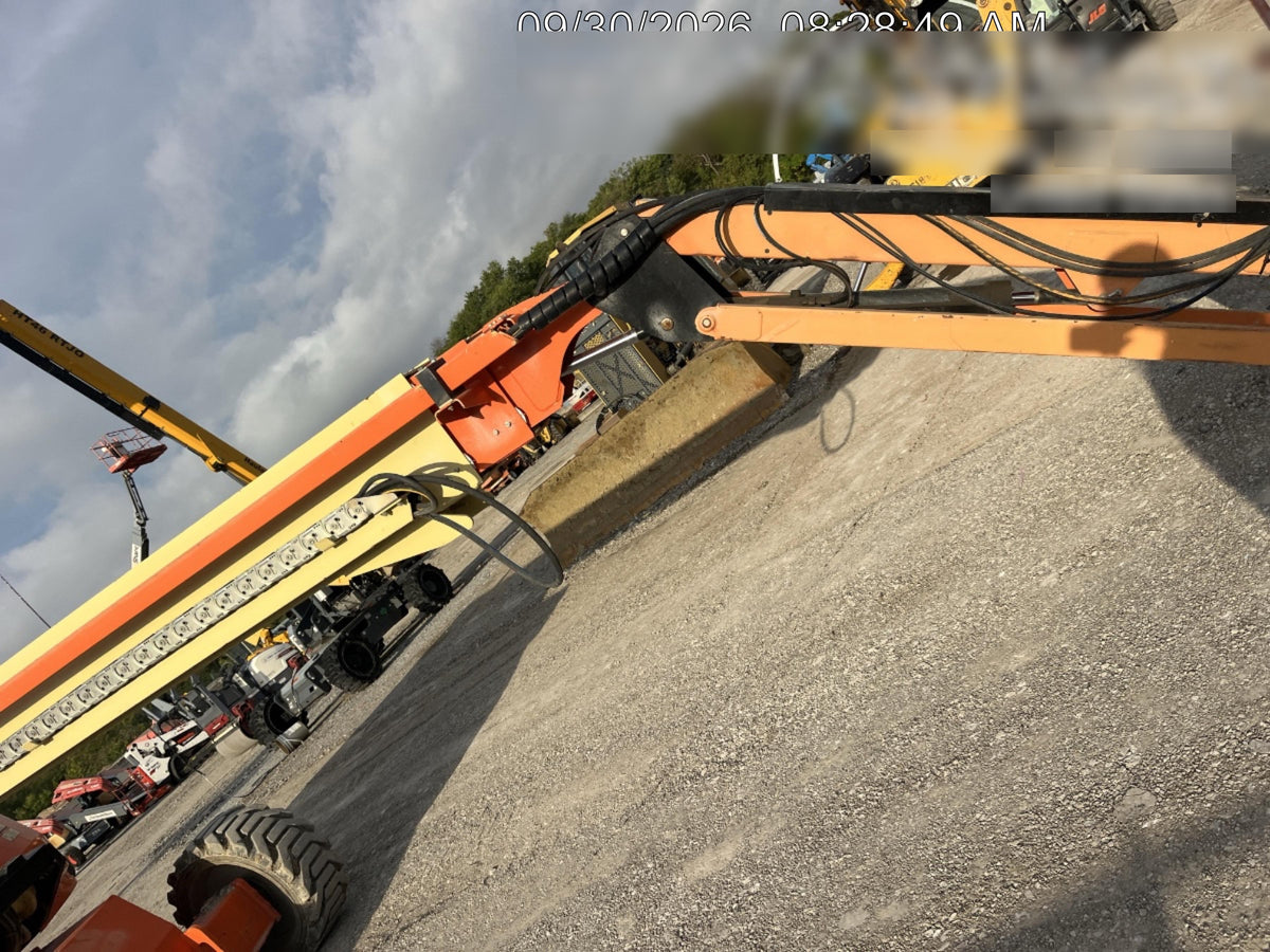 2022 JLG 660SJ