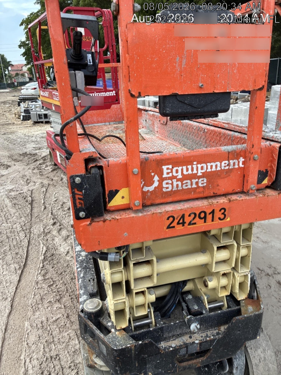 2022 JLG ES2632