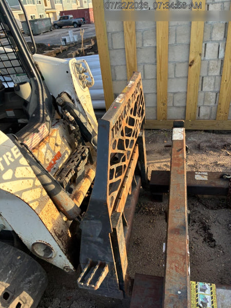 2017 BRADCO 48" Skid Loader Pallet Forks
