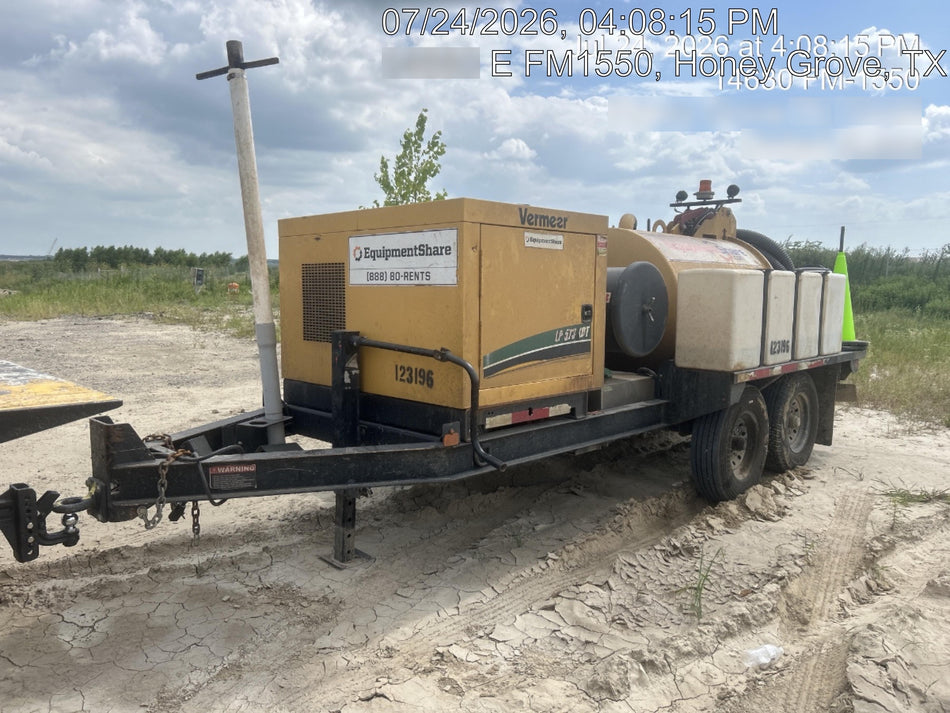 2021 Vac-Tron LP573XDT 500 Gallon Debris Tank w/ Hydraulic Tilt, two (2) 100 Gallon Water Tanks, Low Profile Torsion Axles (12,000 GVWR)