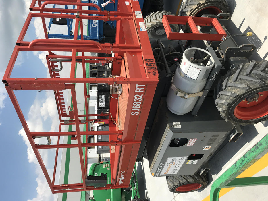 2017 SKYJACK SJ6832 RT