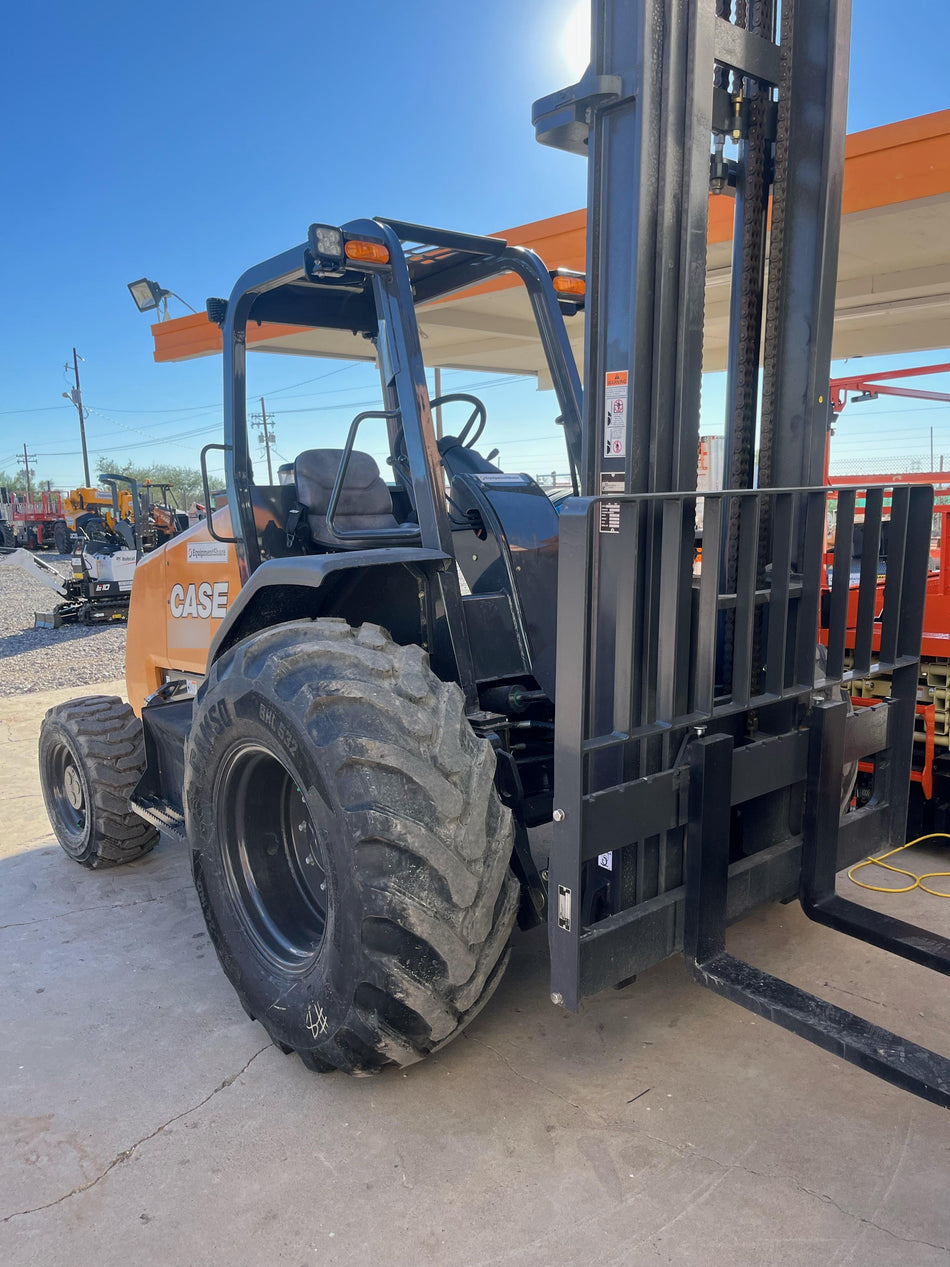 2023 CASE 588H
