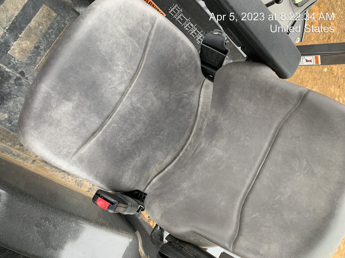 2023 CASE 570N EP