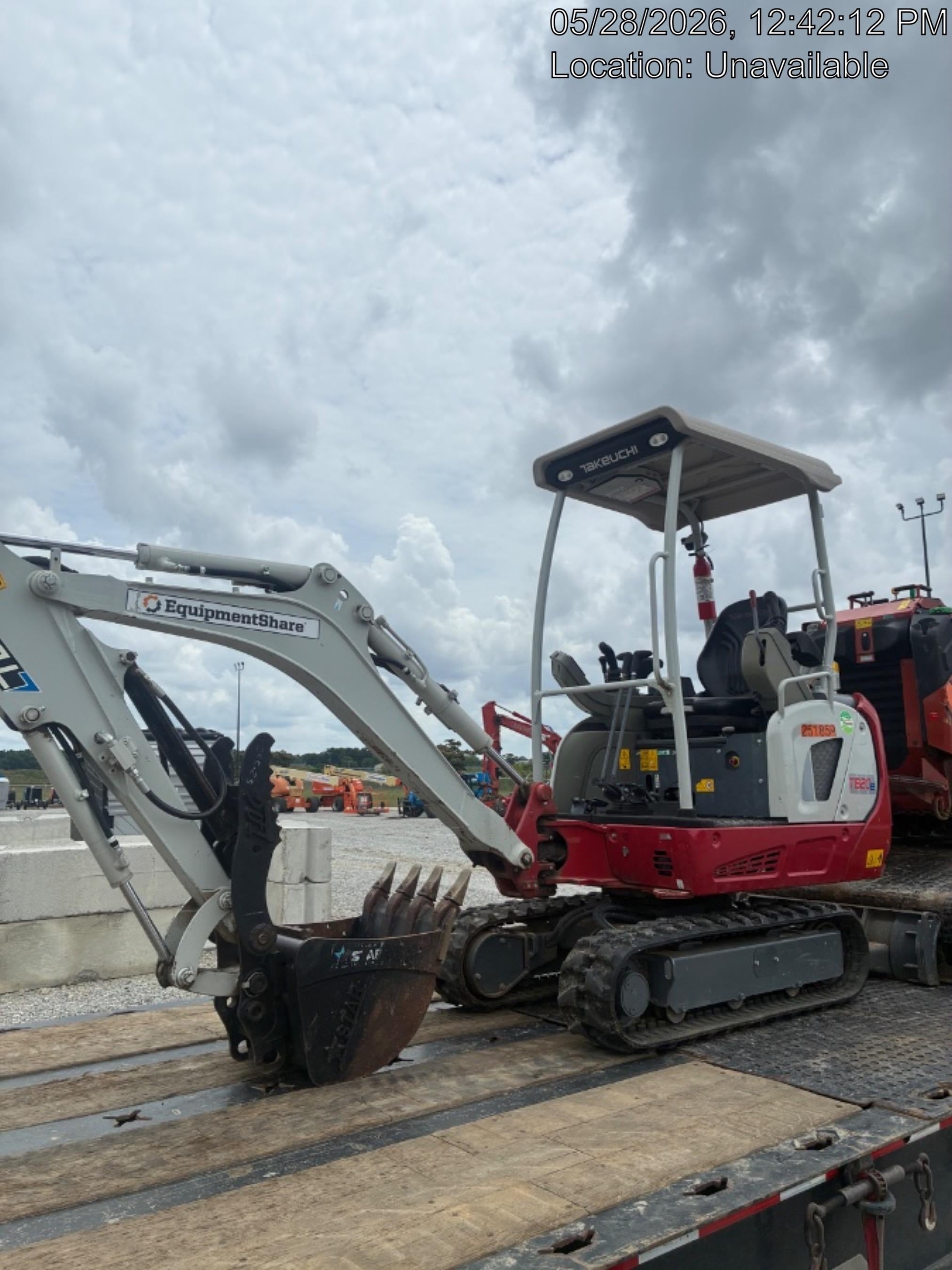 2022 TAKEUCHI TB20e