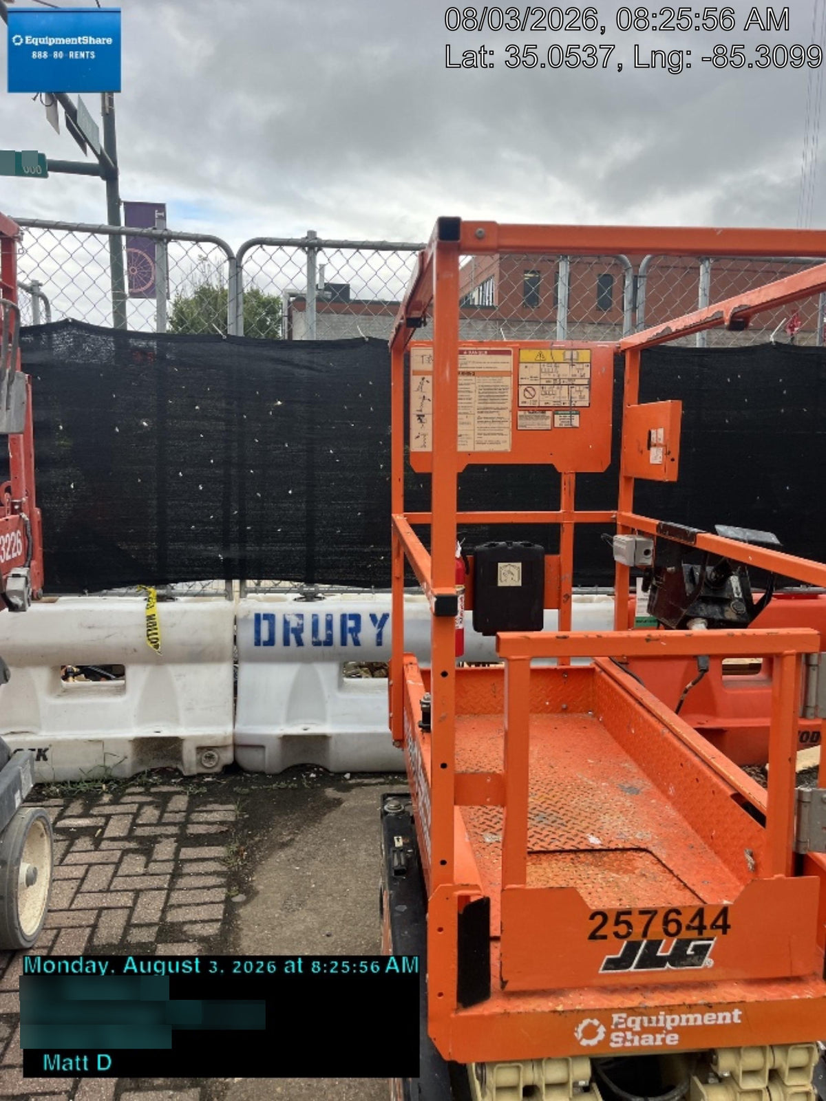 2022 JLG ES1330L