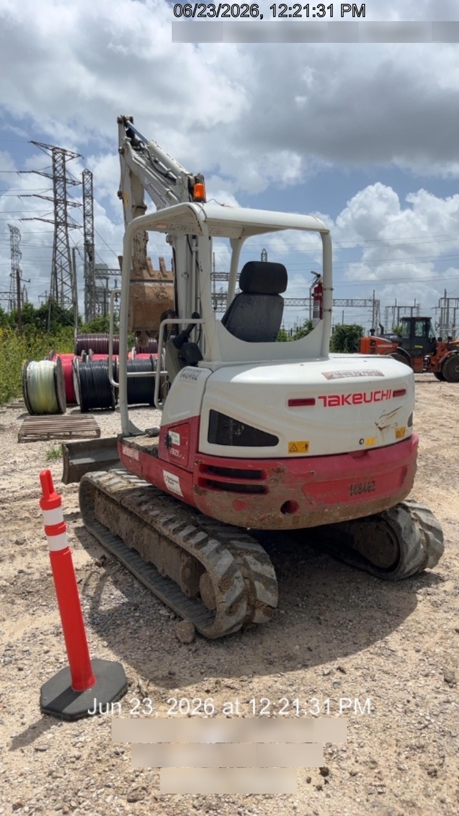 2021 TAKEUCHI TB250-2