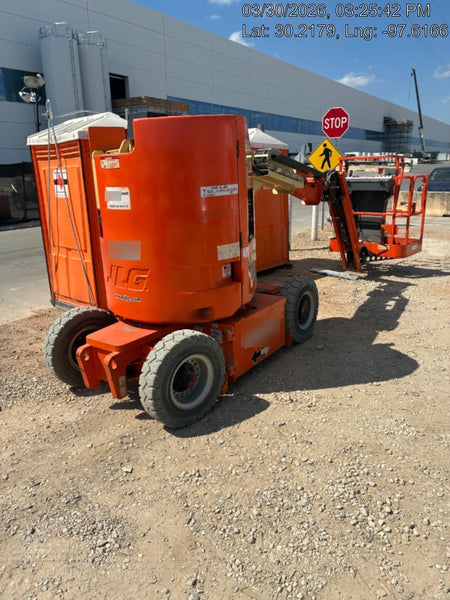 2019 JLG E300AJP