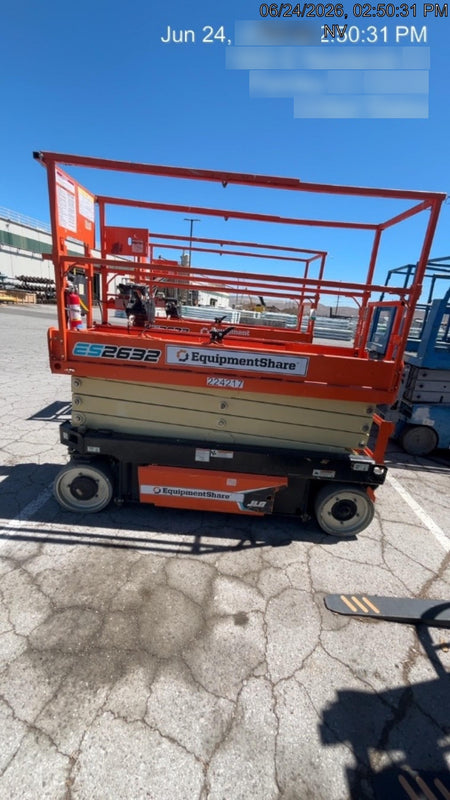 2022 JLG ES2632