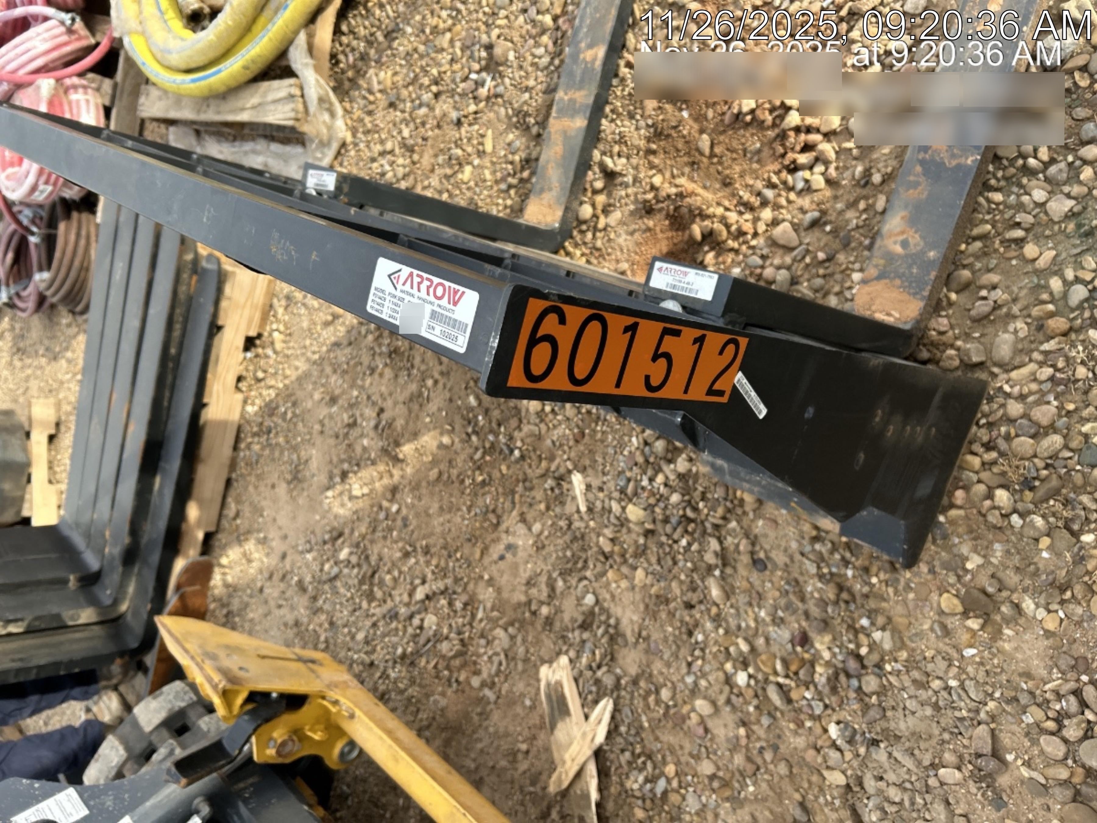 2025 ARROW MATERIAL HANDLING 48" Pallet Forks - Arrow