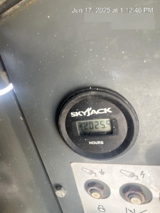 2017 SKYJACK SJ6832 RT