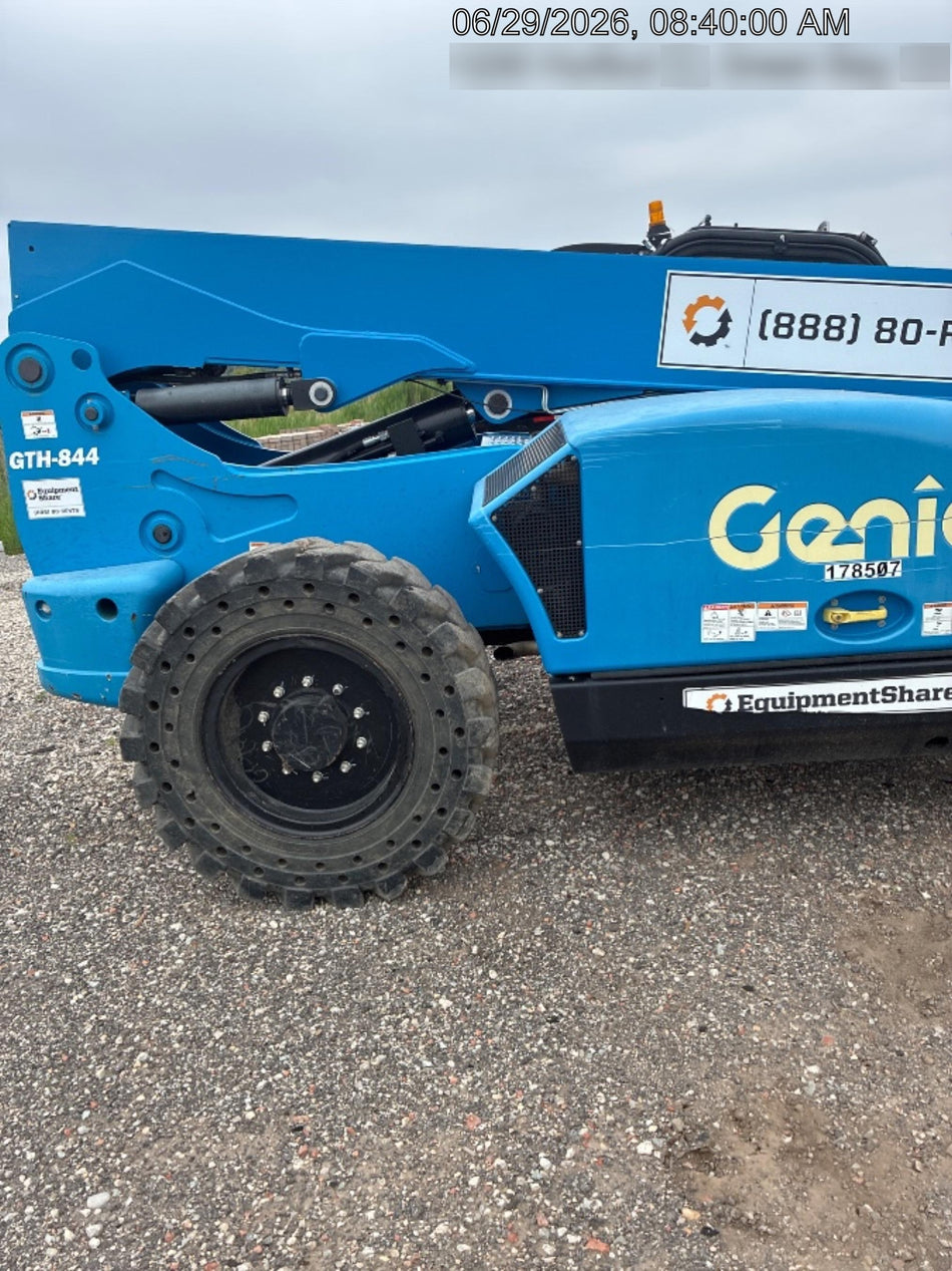 2021 GENIE GTH-844