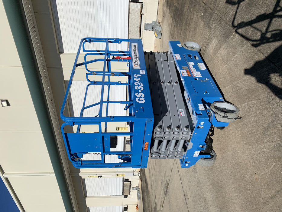 2019 Genie GS-3246 Folding rails with full height swing gate