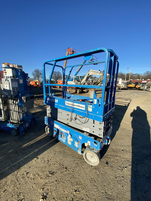 2019 Genie GS-1930 Fixed rails with chain Entry