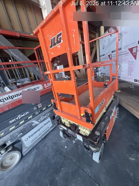 2022 JLG ES1330L