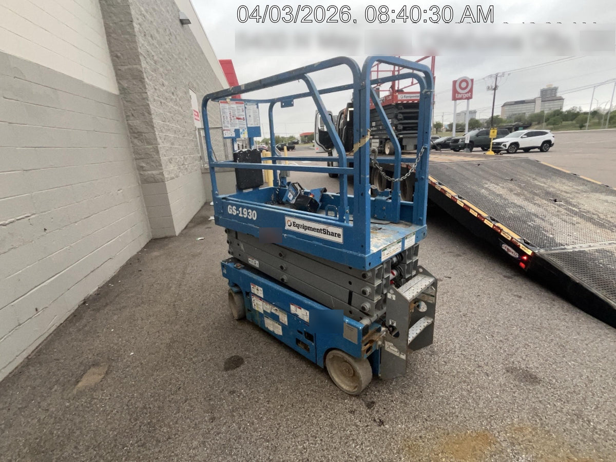 2019 Genie GS-1930 Fixed rails with chain Entry