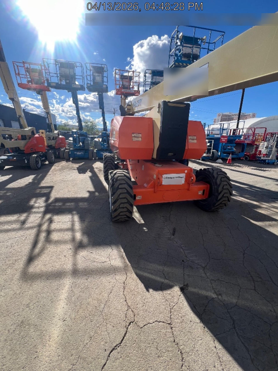 2020 JLG 800AJ