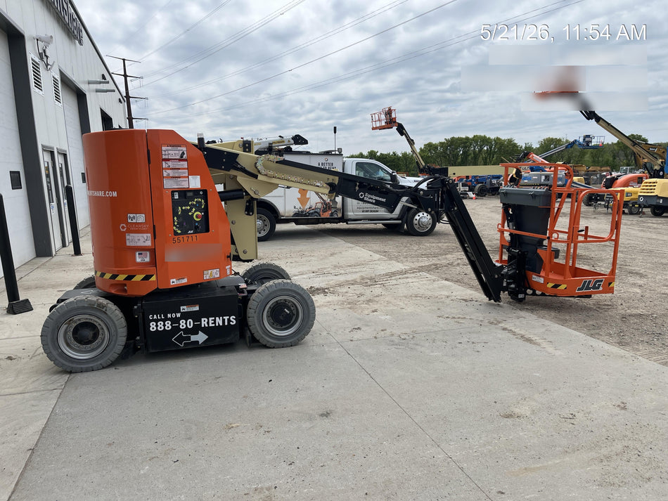 2025 JLG E300AJP