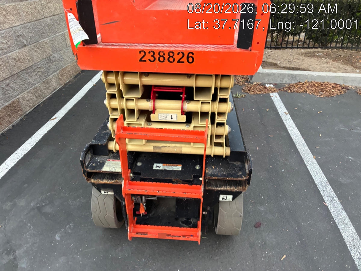 2022 JLG ES2632