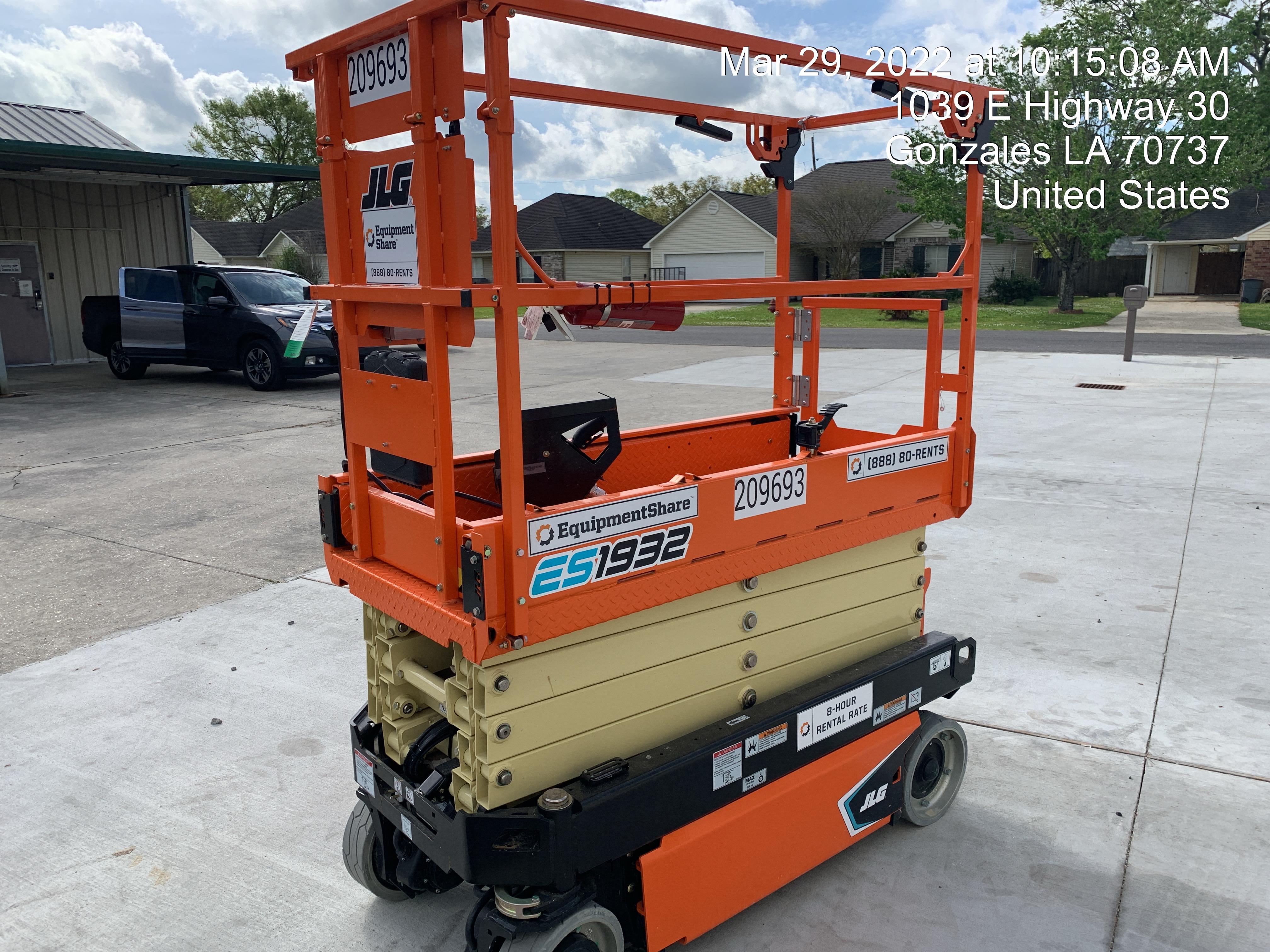 2022 JLG ES1932