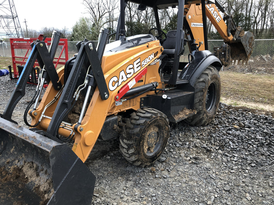 2019 Case 580N EP Canopy, 4WD, 1-Way Aux Hydraulics, Pilot Controls, Ride Control and Loader Aux Hydraulics, 900 LB. Front CWT, 82" HD LONG LIP (1 CU. YD.) W/BOCE AND LIFT EYES, FLIP OVER/STABILIZER PADS COMB