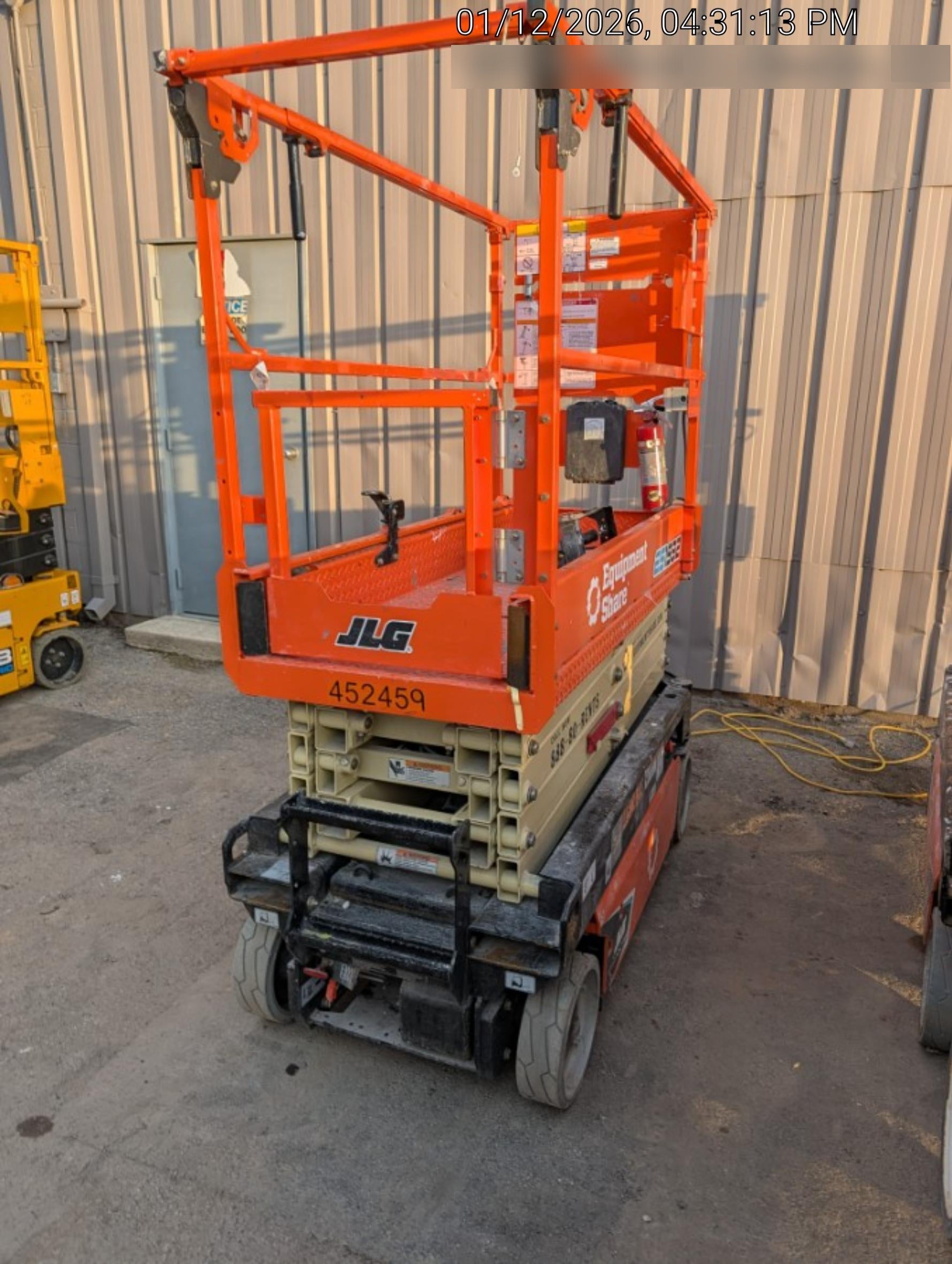 2024 JLG ES1932